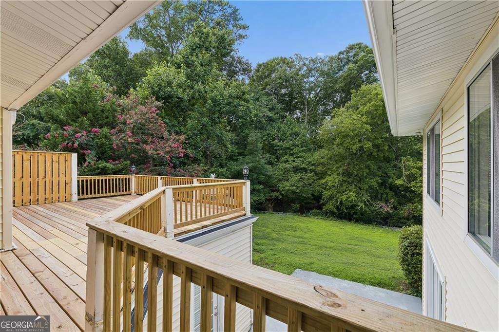 1055 Lee Circle Ne Property Photo 20