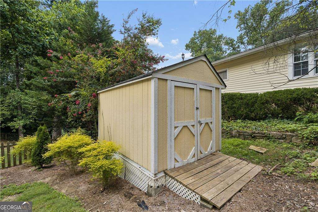 1055 Lee Circle Ne Property Photo 34