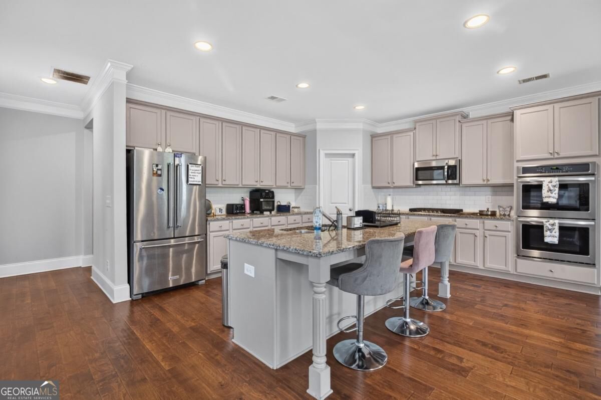 15 Barcelona Drive Property Photo 1