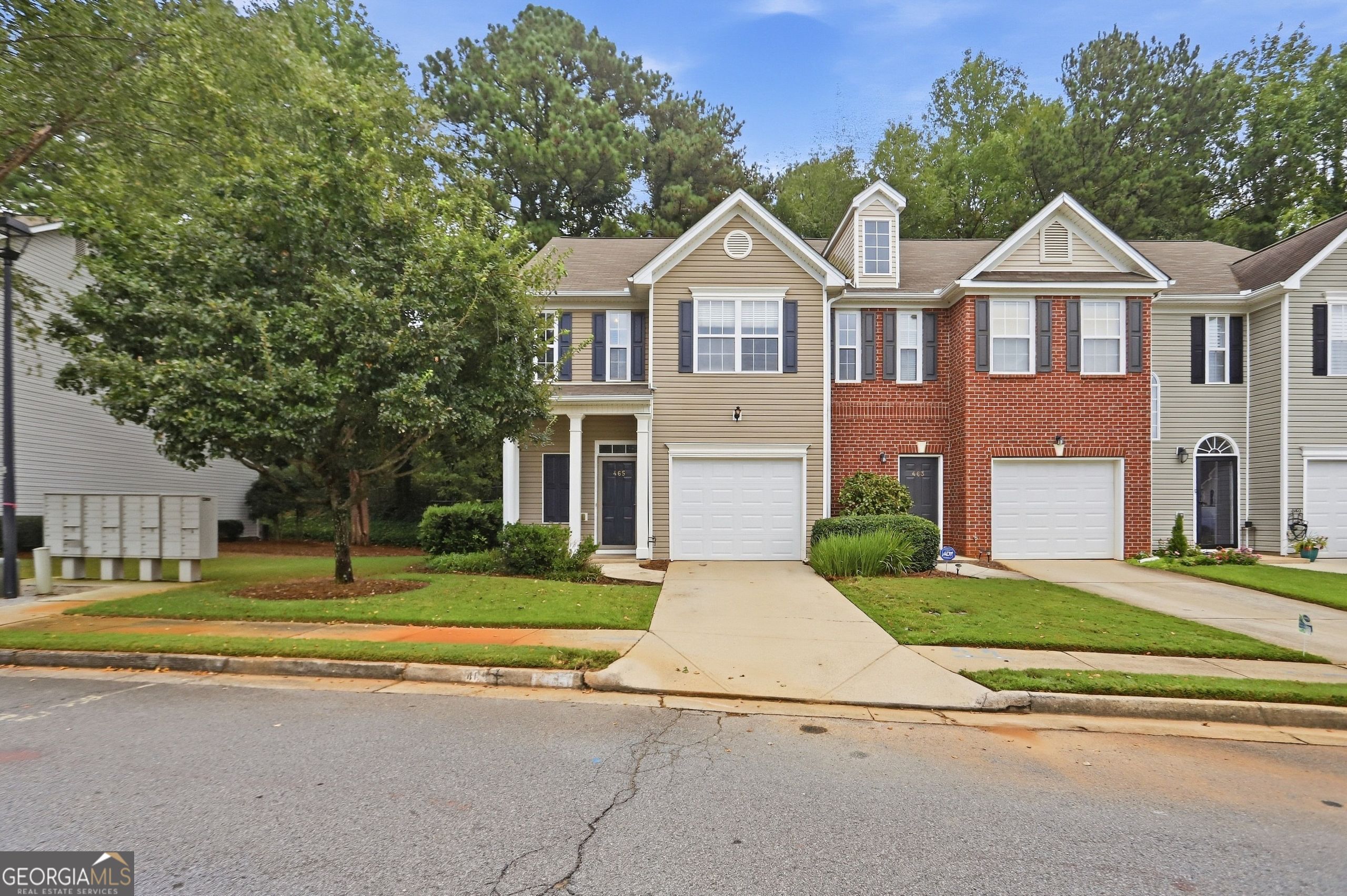 465 Lantern Wood Drive Property Photo 1