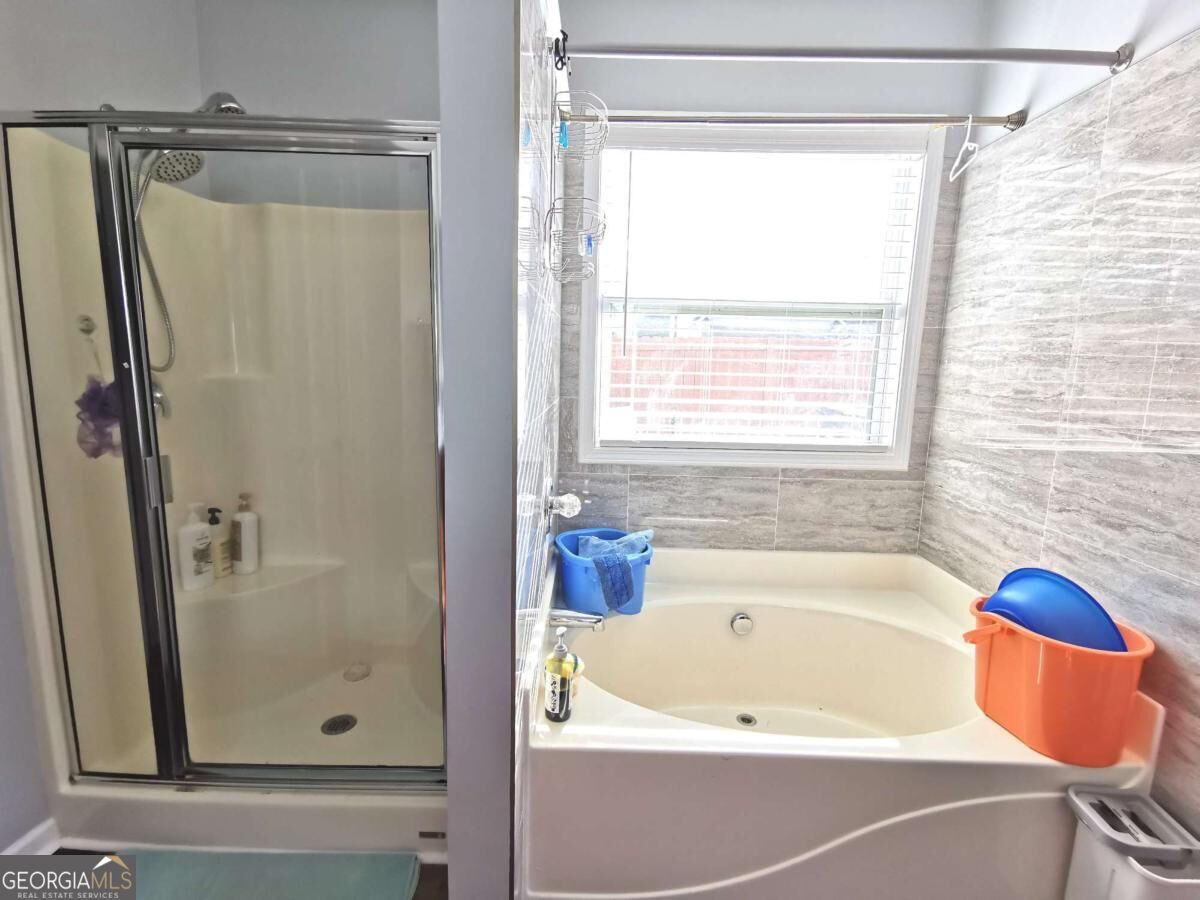 1913 Executive Drive Property Photo 26