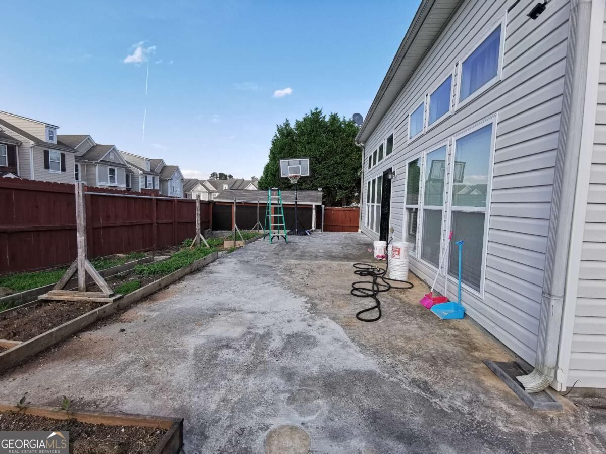 1913 Executive Drive Property Photo 40