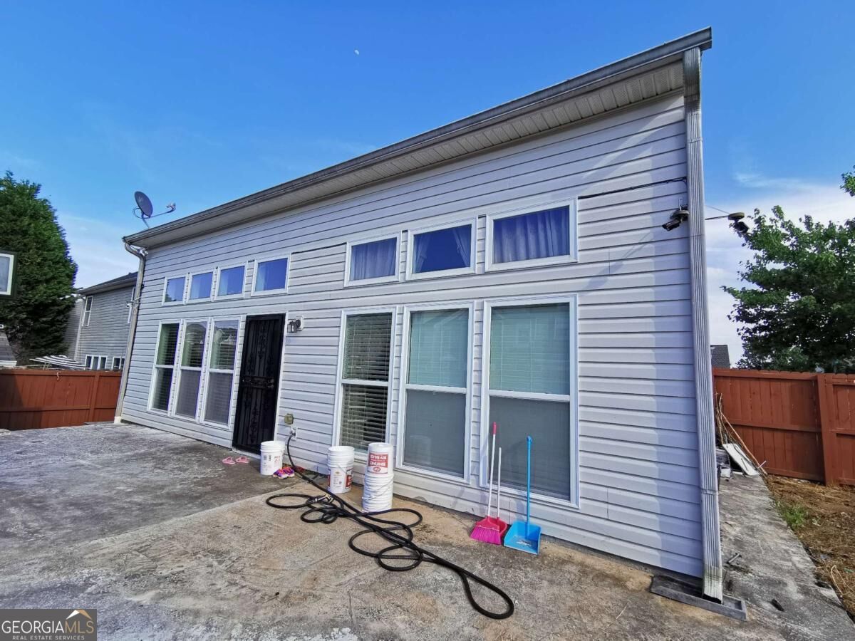 1913 Executive Drive Property Photo 41