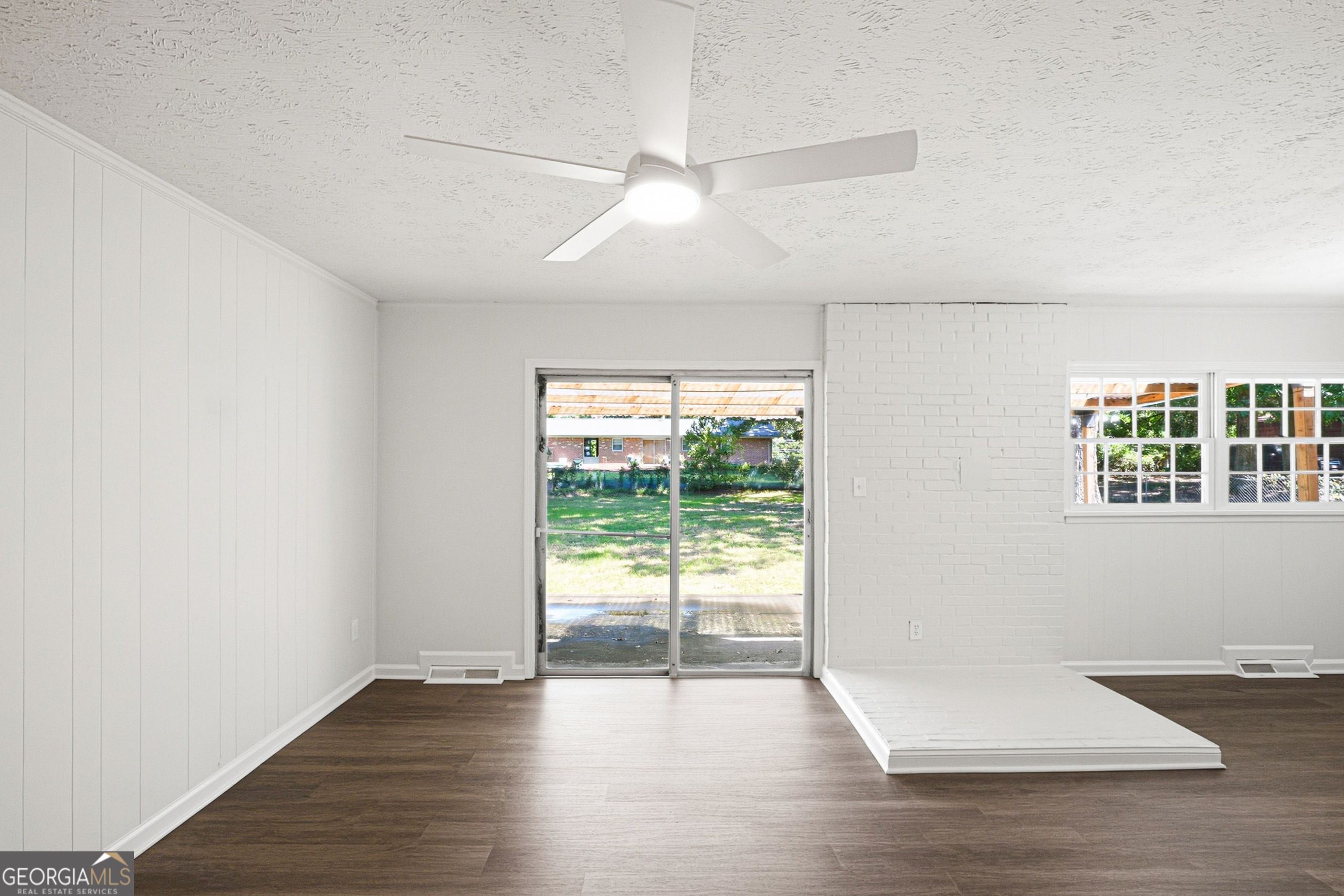 30 Roberts Lane Property Photo 3