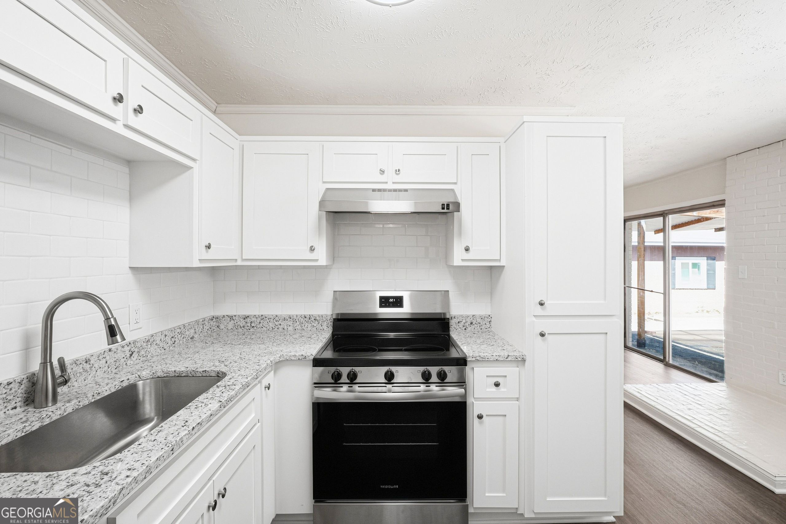 30 Roberts Lane Property Photo 6
