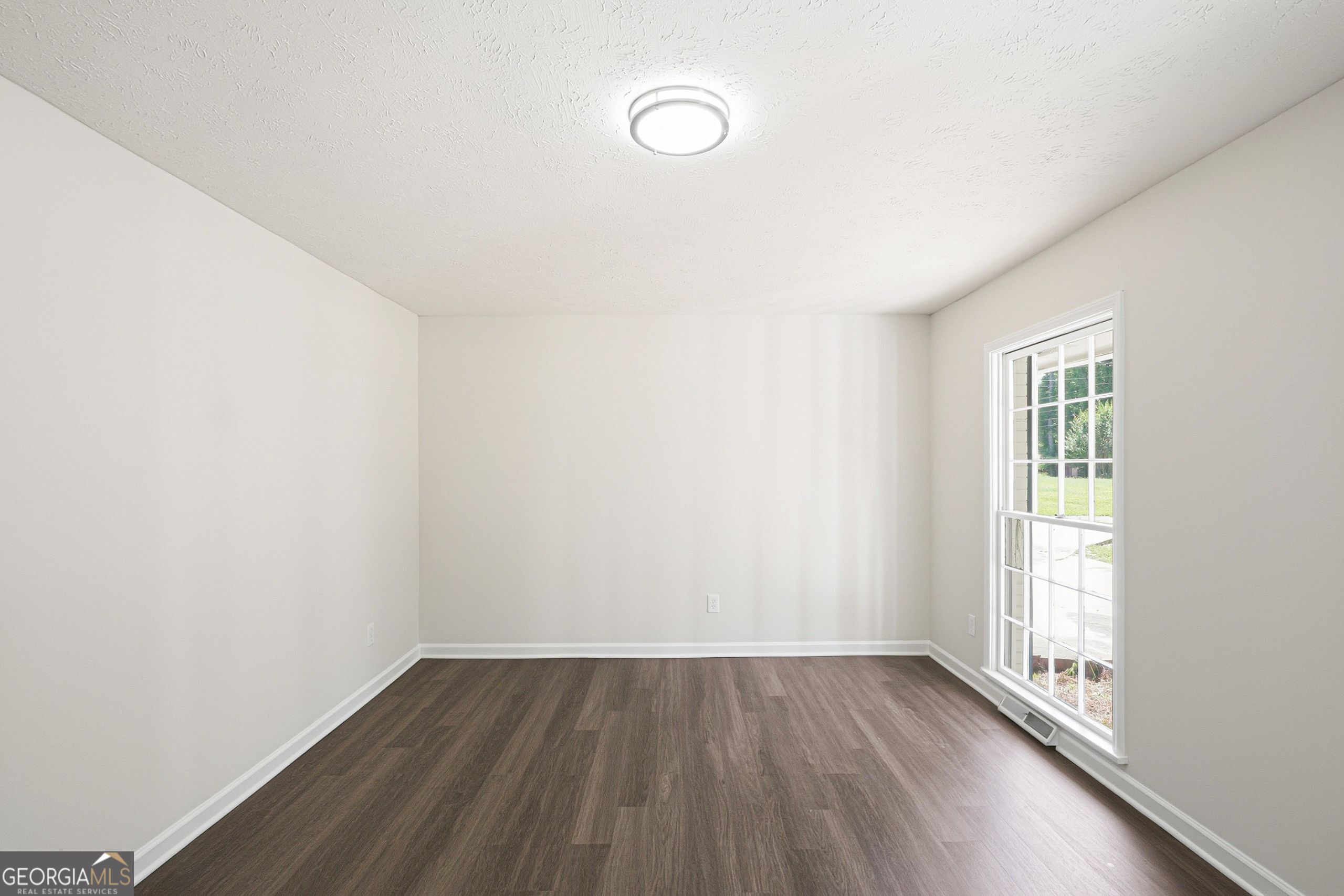 30 Roberts Lane Property Photo 21