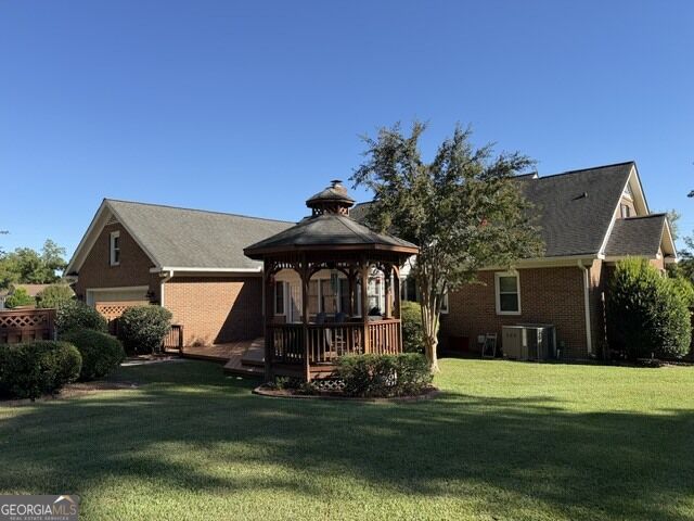 301 Davis Street Property Photo 9