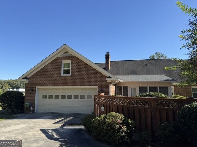 301 Davis Street Property Photo 13