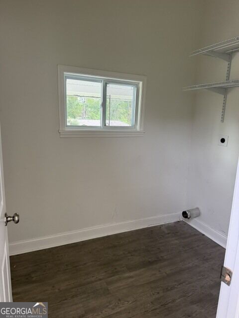 3320 Oakridge Property Photo 8