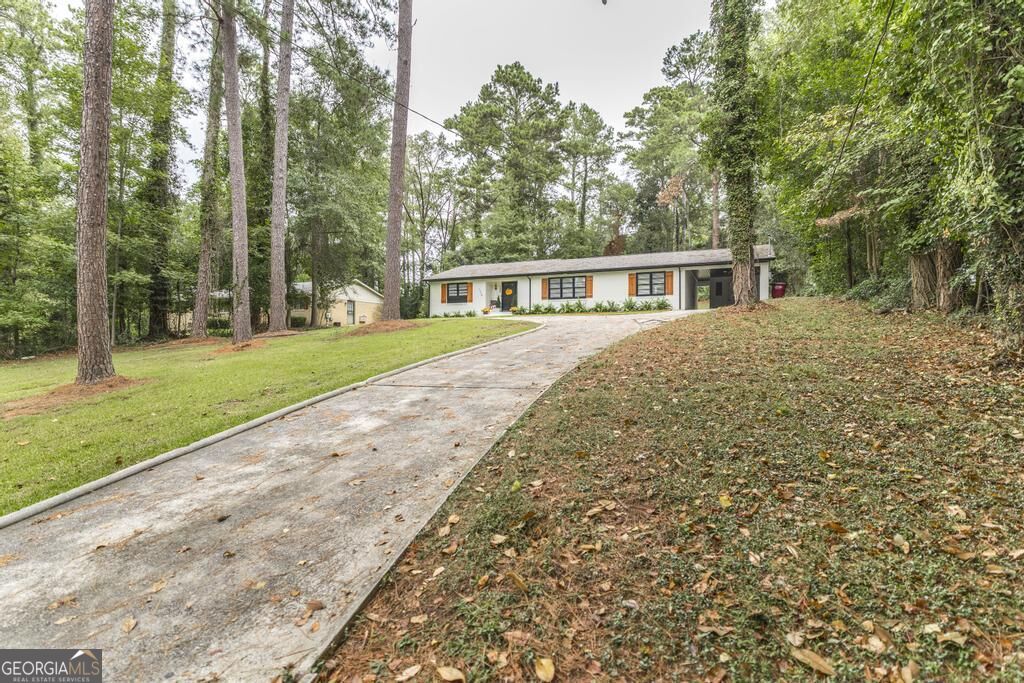 1255 Nottingham Drive Property Photo 4