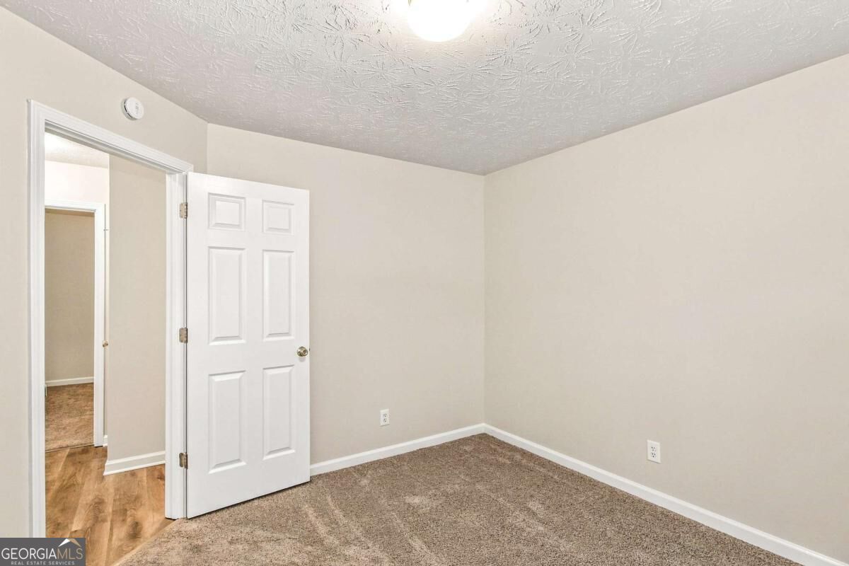 1426 Hyde Court Property Photo 15