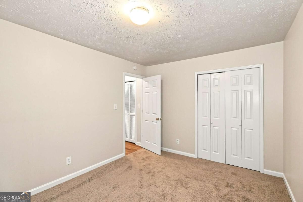1426 Hyde Court Property Photo 17