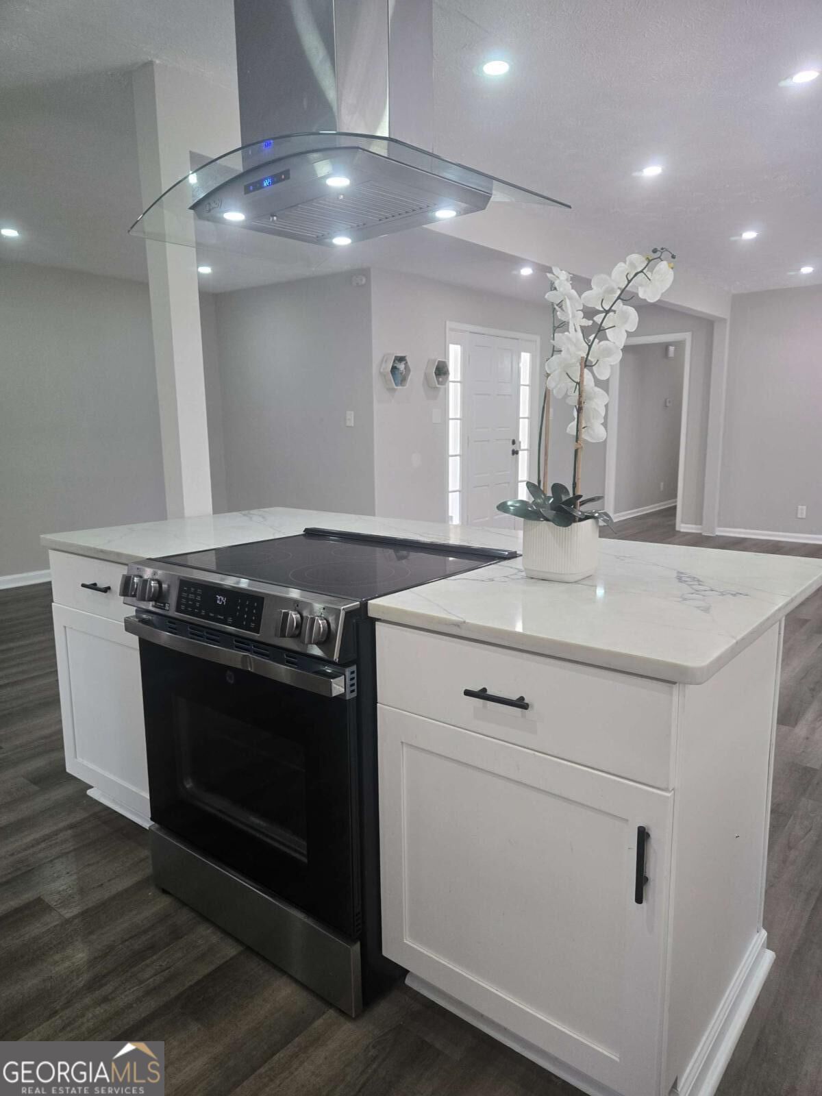 2853 Portland Place Property Photo 6
