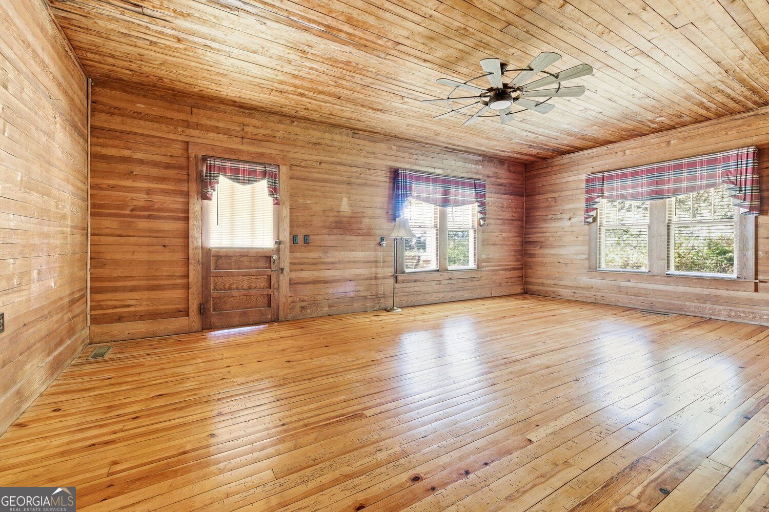 3213 Highway 326 Property Photo 6