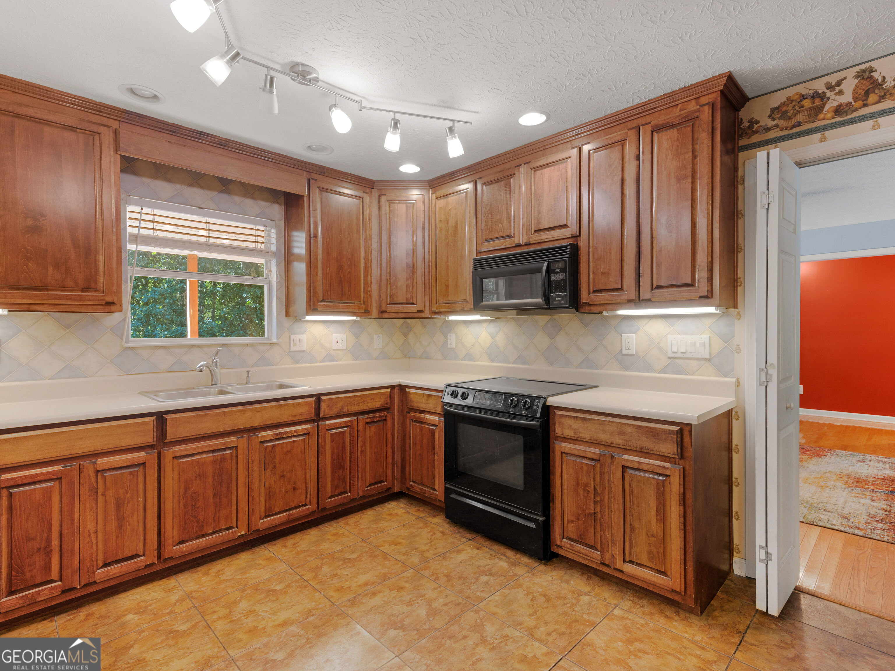 470 Fields Road Property Photo 8