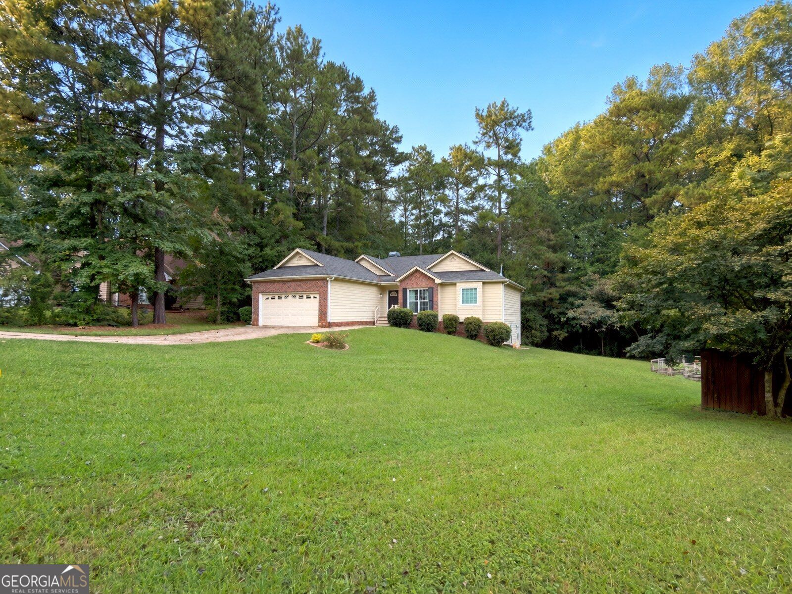 112 Trestle Court Property Photo 5
