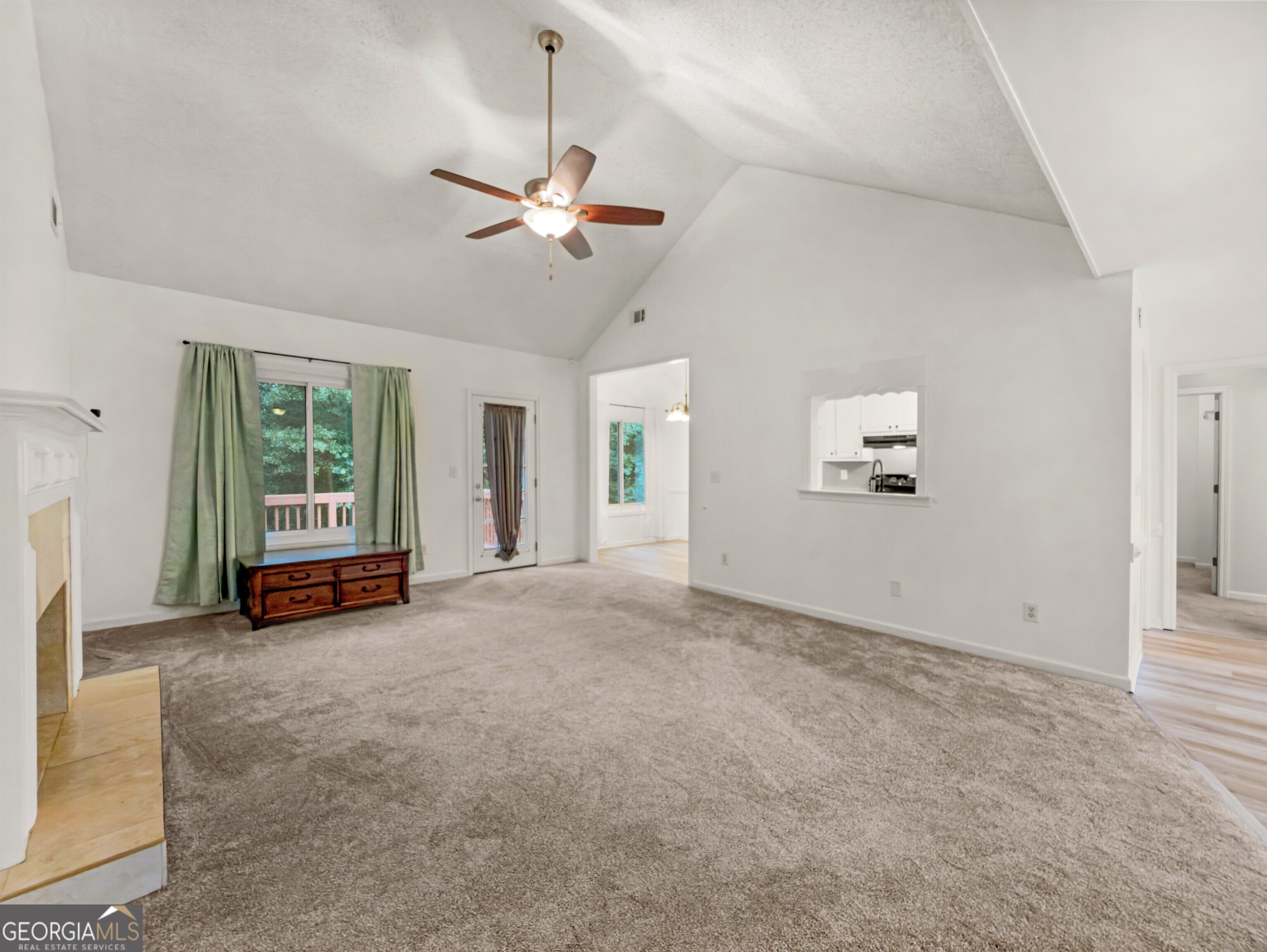 112 Trestle Court Property Photo 16