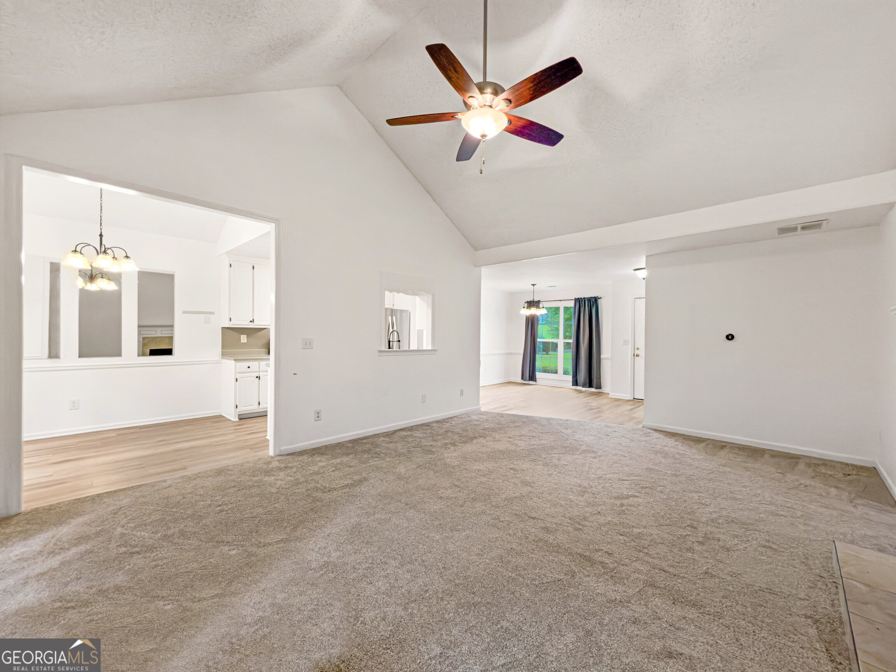 112 Trestle Court Property Photo 17