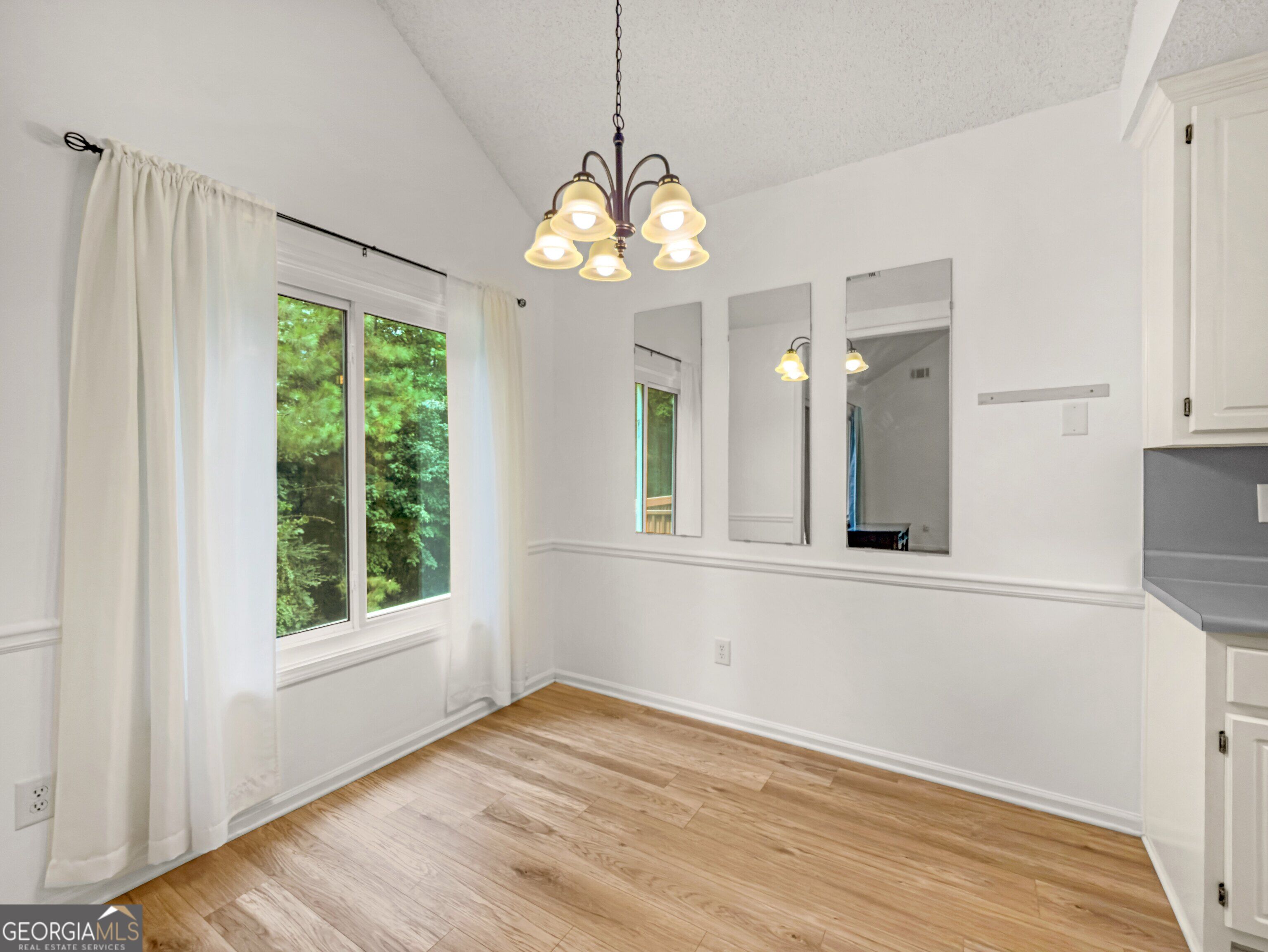 112 Trestle Court Property Photo 18