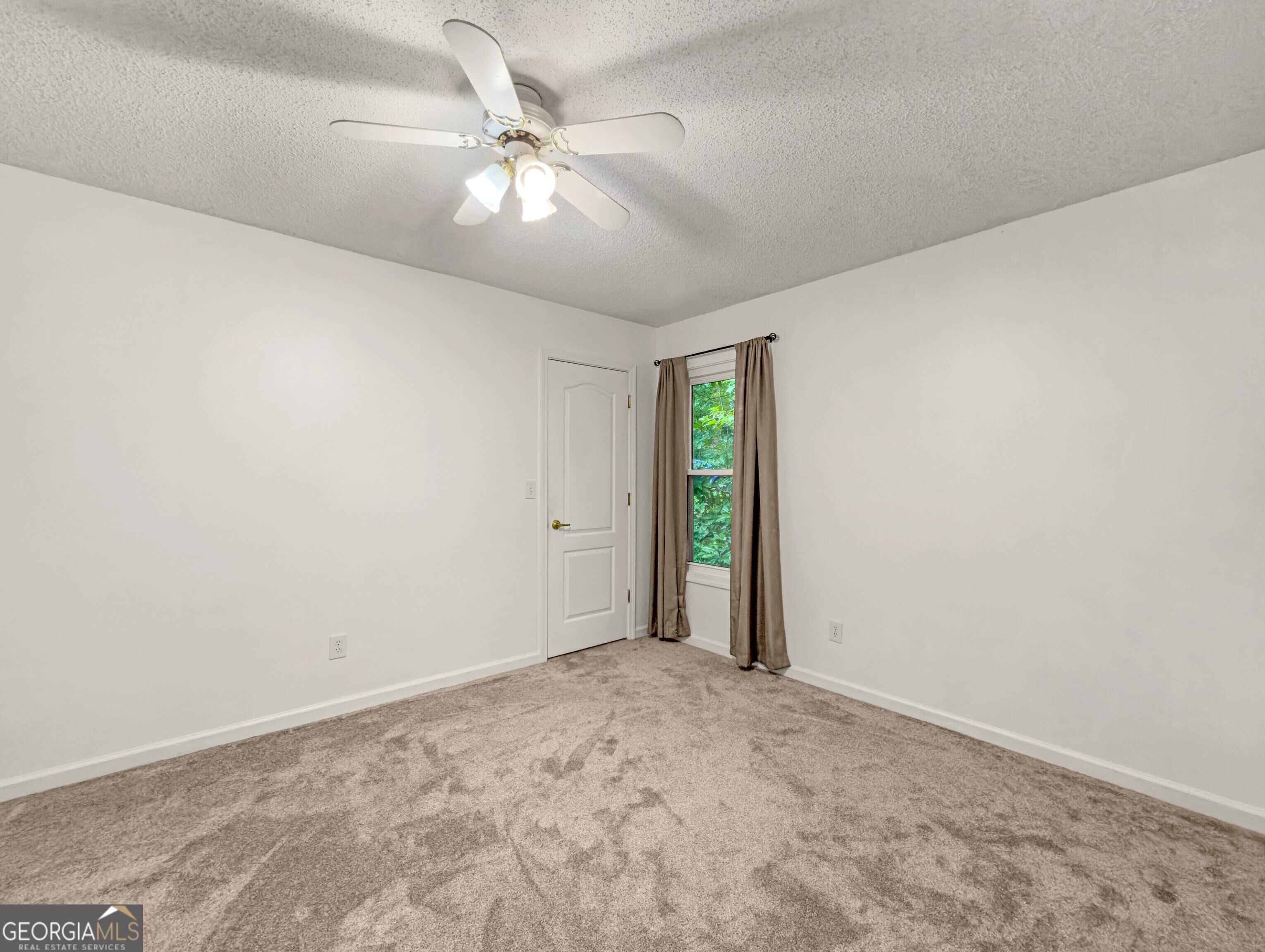 112 Trestle Court Property Photo 24
