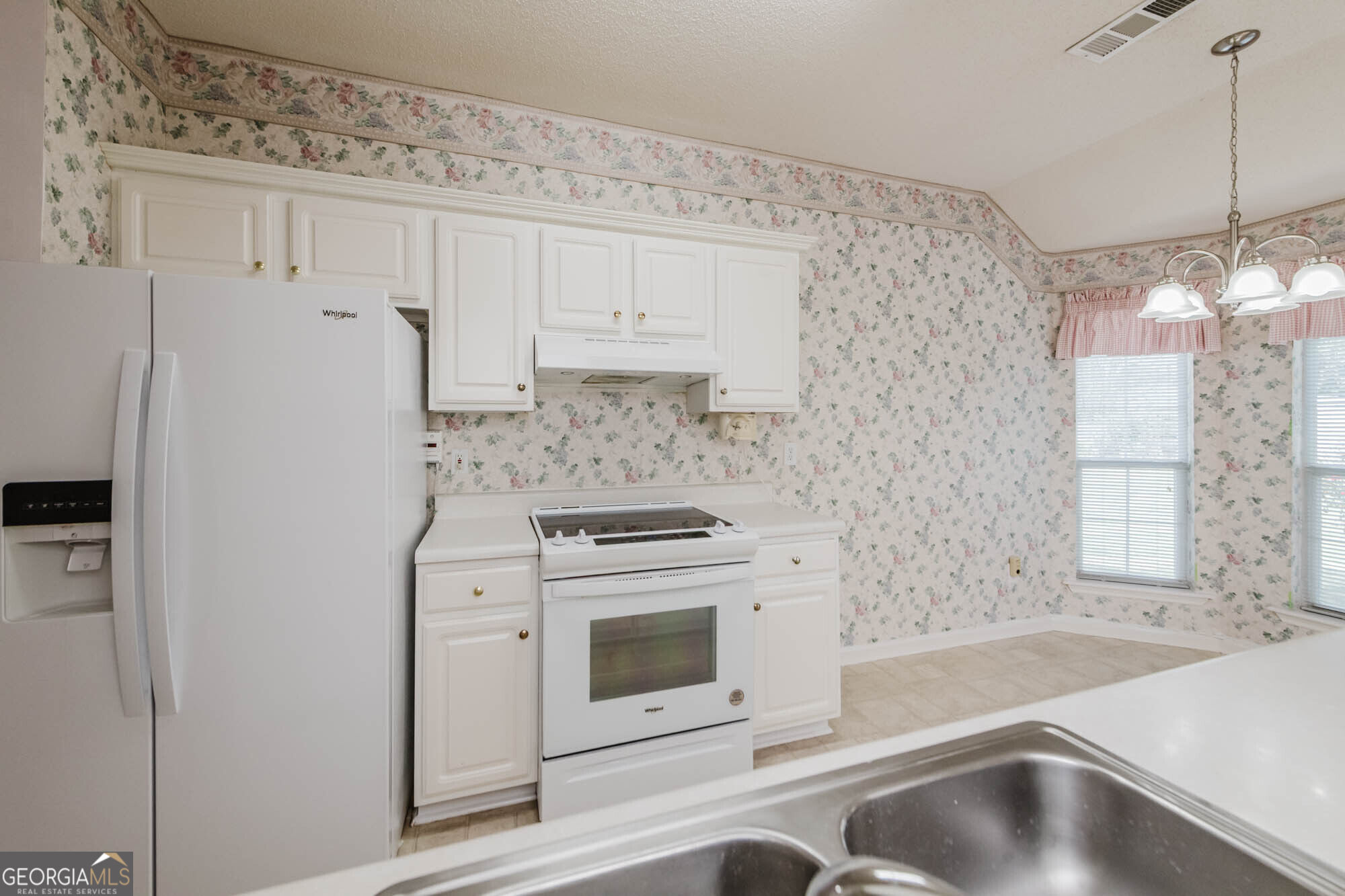 133 Darin Drive Property Photo 8