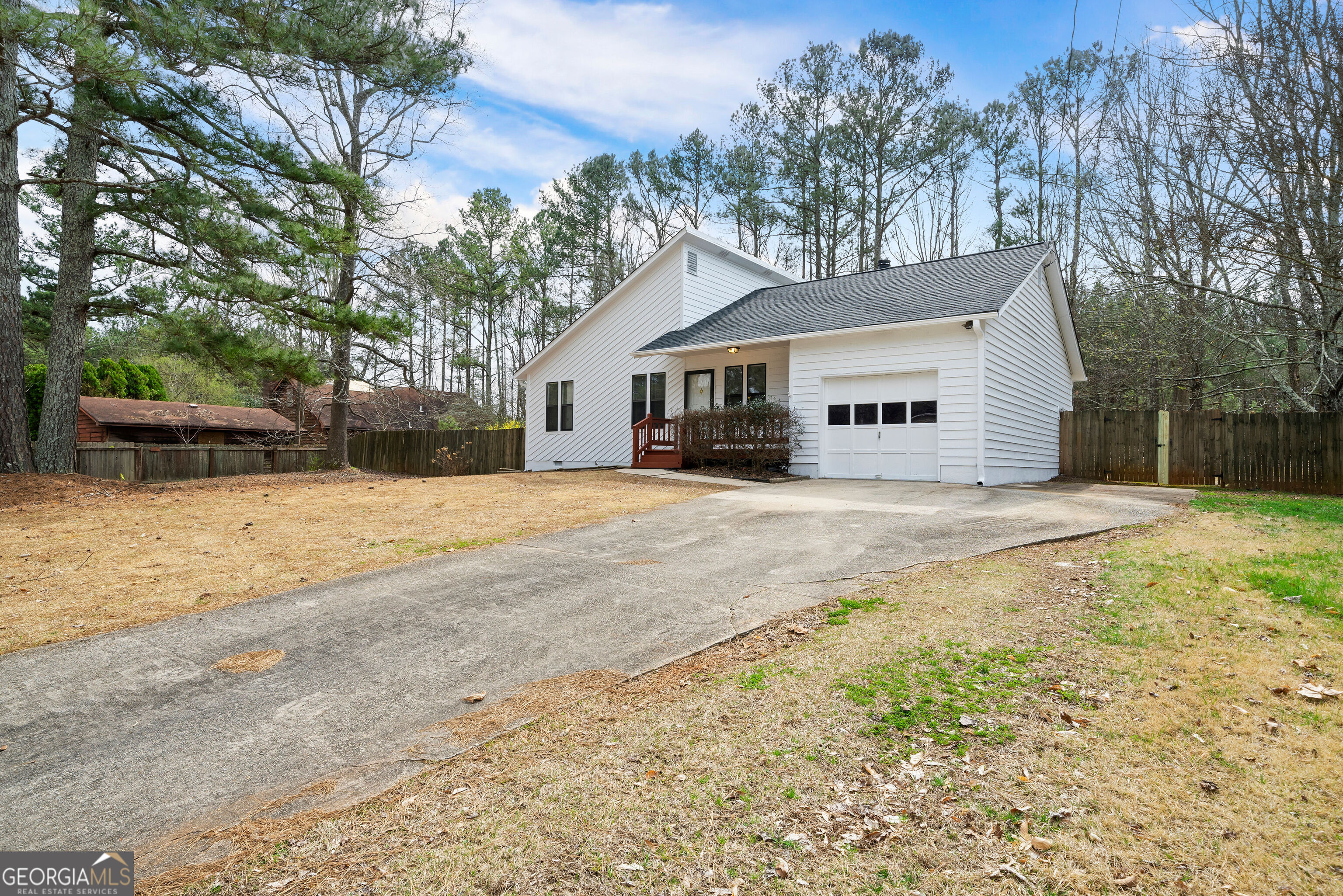 1358 Hardy Circle Property Photo 3