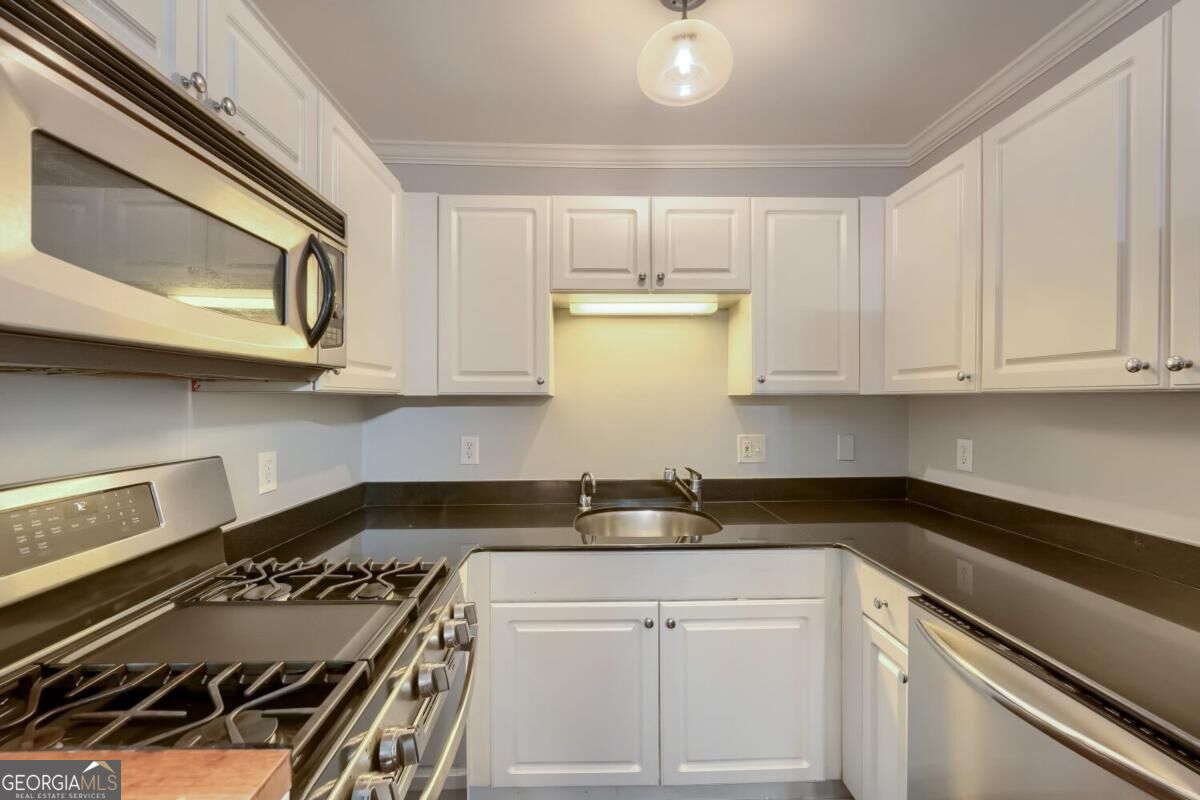 1988 Wellbourne Drive Ne # 6 Property Photo 9