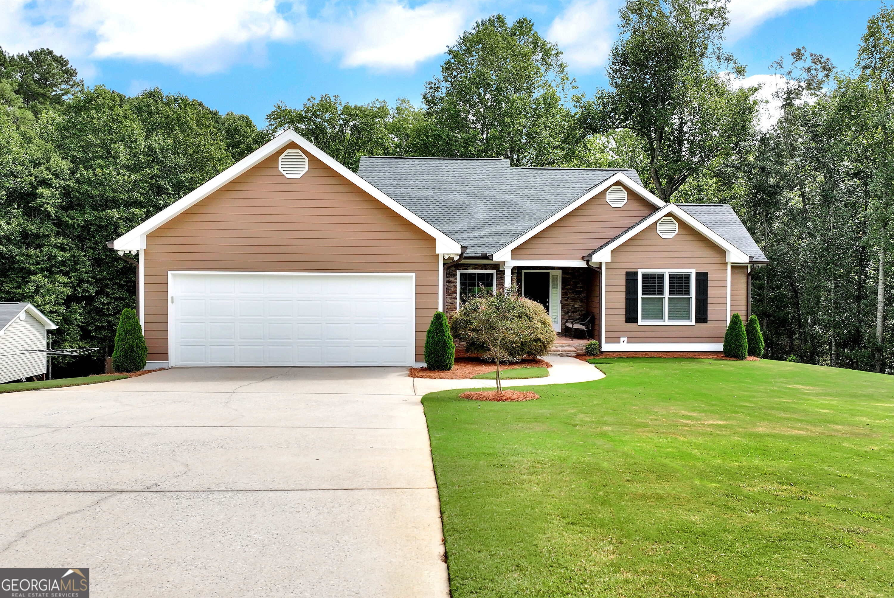 4980 Hopewell Road Property Photo 2