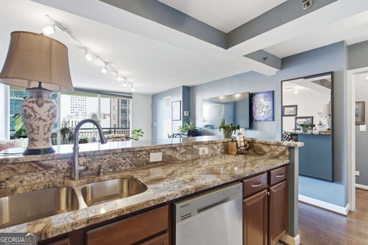 620 Peachtree Street Ne # 1009 Property Photo 7
