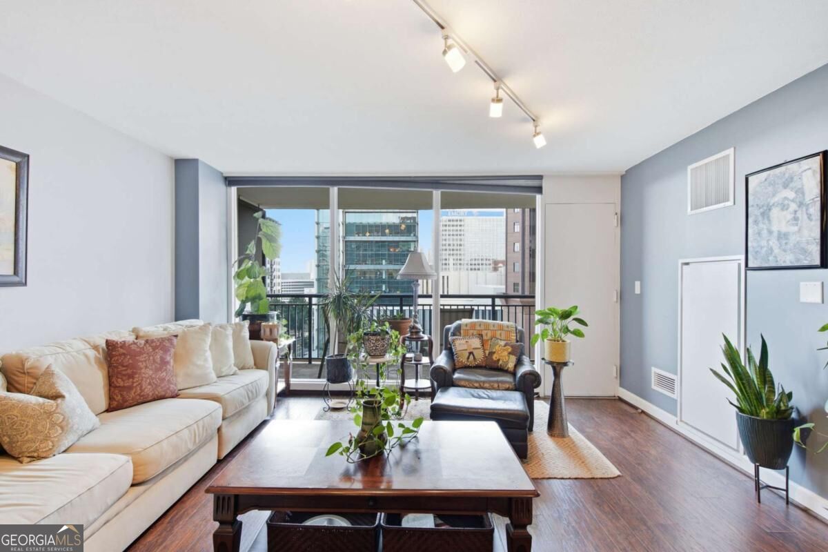 620 Peachtree Street Ne # 1009 Property Photo 9