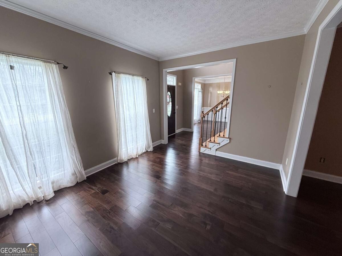 209 Ashley Drive Property Photo 9