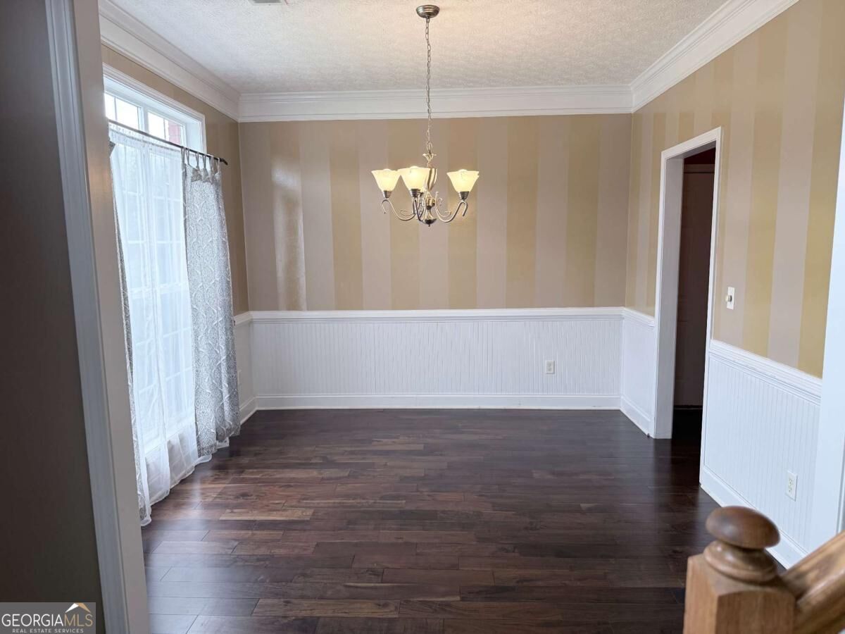 209 Ashley Drive Property Photo 11