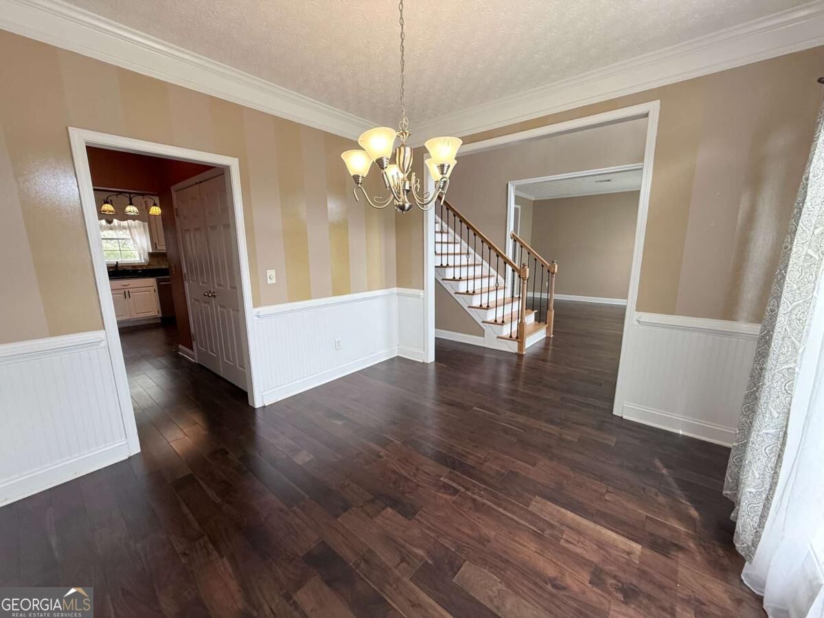 209 Ashley Drive Property Photo 14