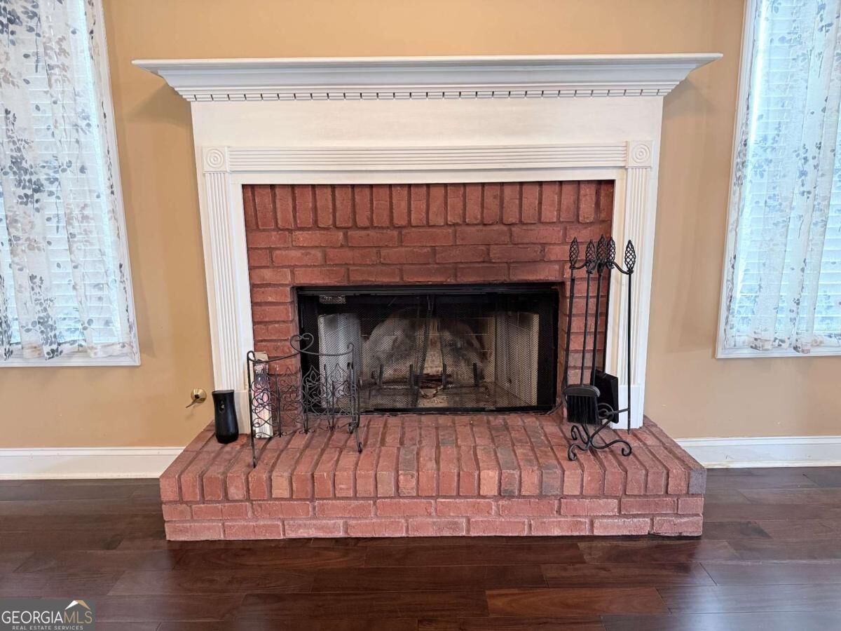 209 Ashley Drive Property Photo 17