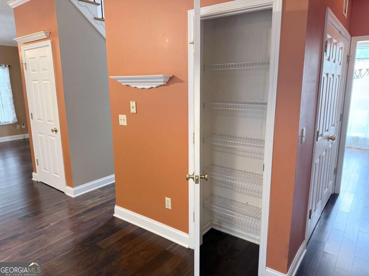 209 Ashley Drive Property Photo 22