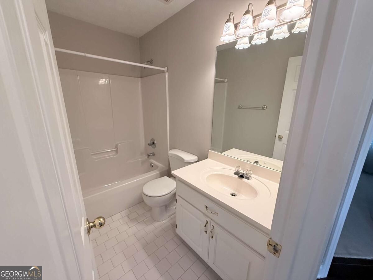 209 Ashley Drive Property Photo 36