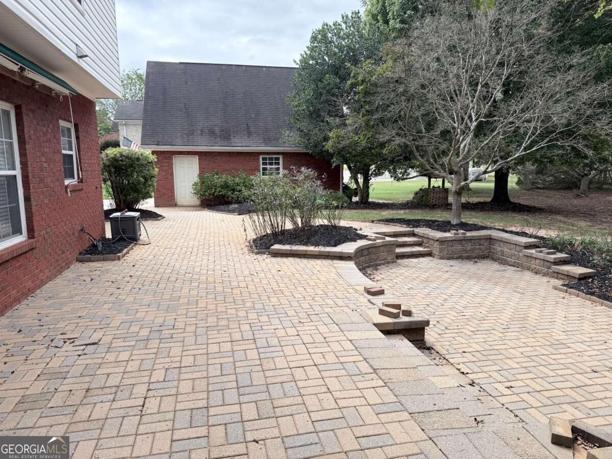 209 Ashley Drive Property Photo 45