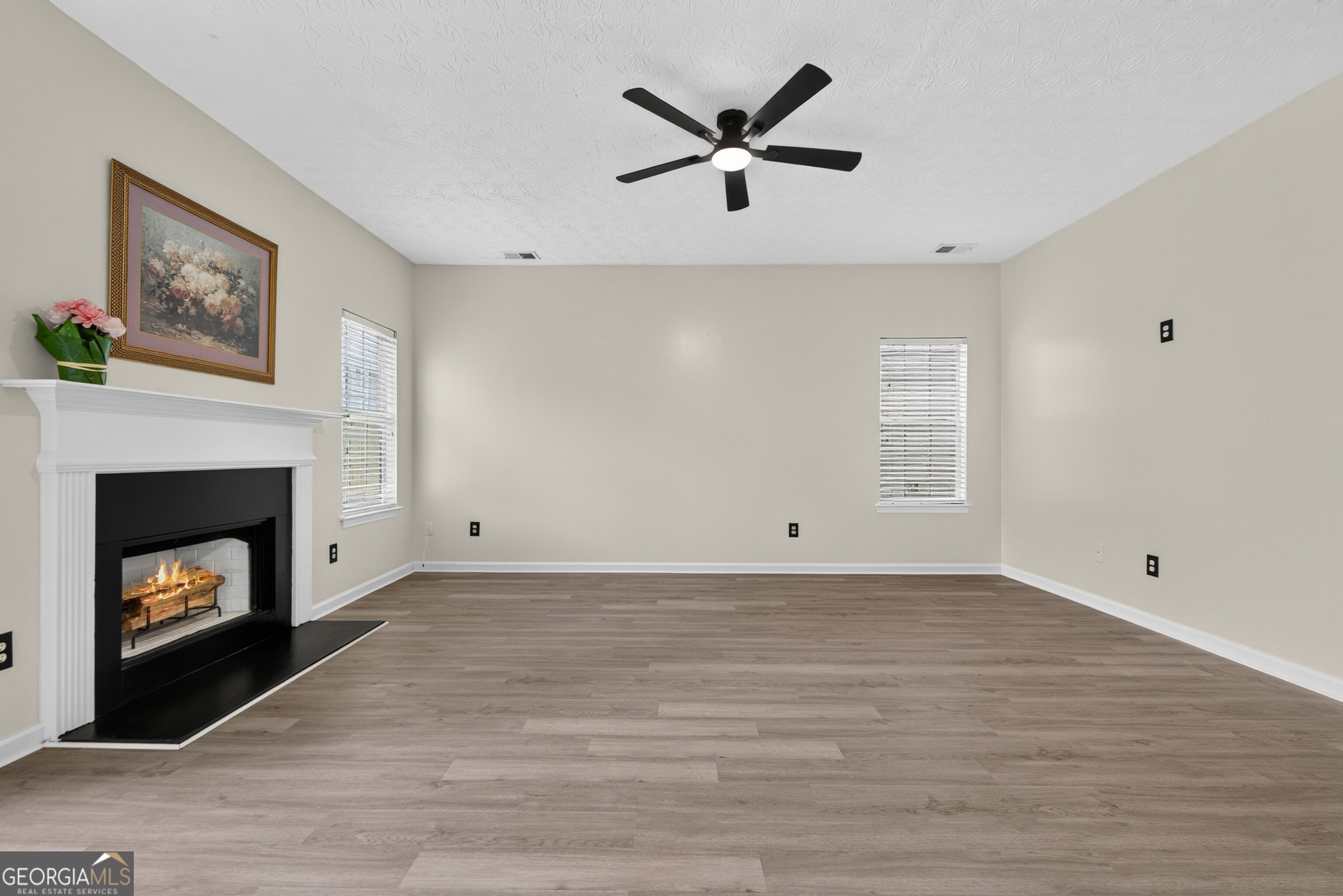 11240 Aliyah Drive Property Photo 10