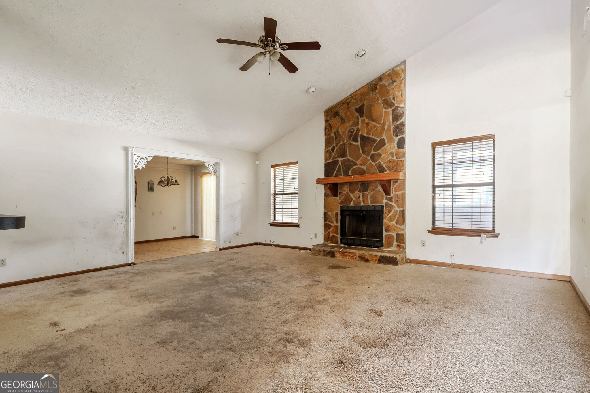 377 Sir William Court Property Photo 2