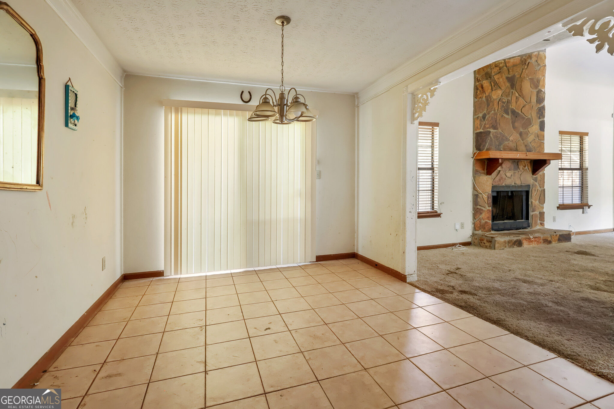 377 Sir William Court Property Photo 7