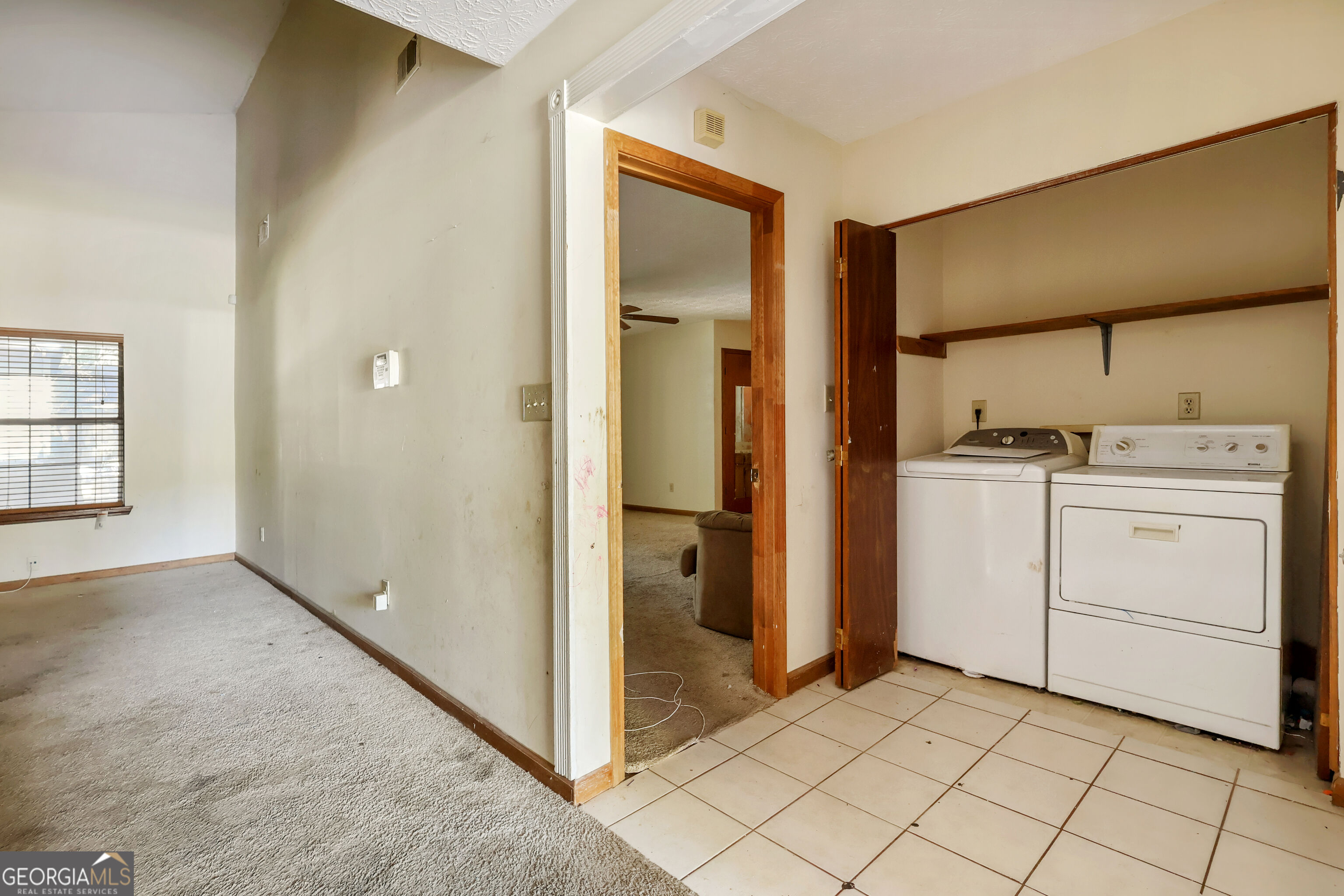 377 Sir William Court Property Photo 8