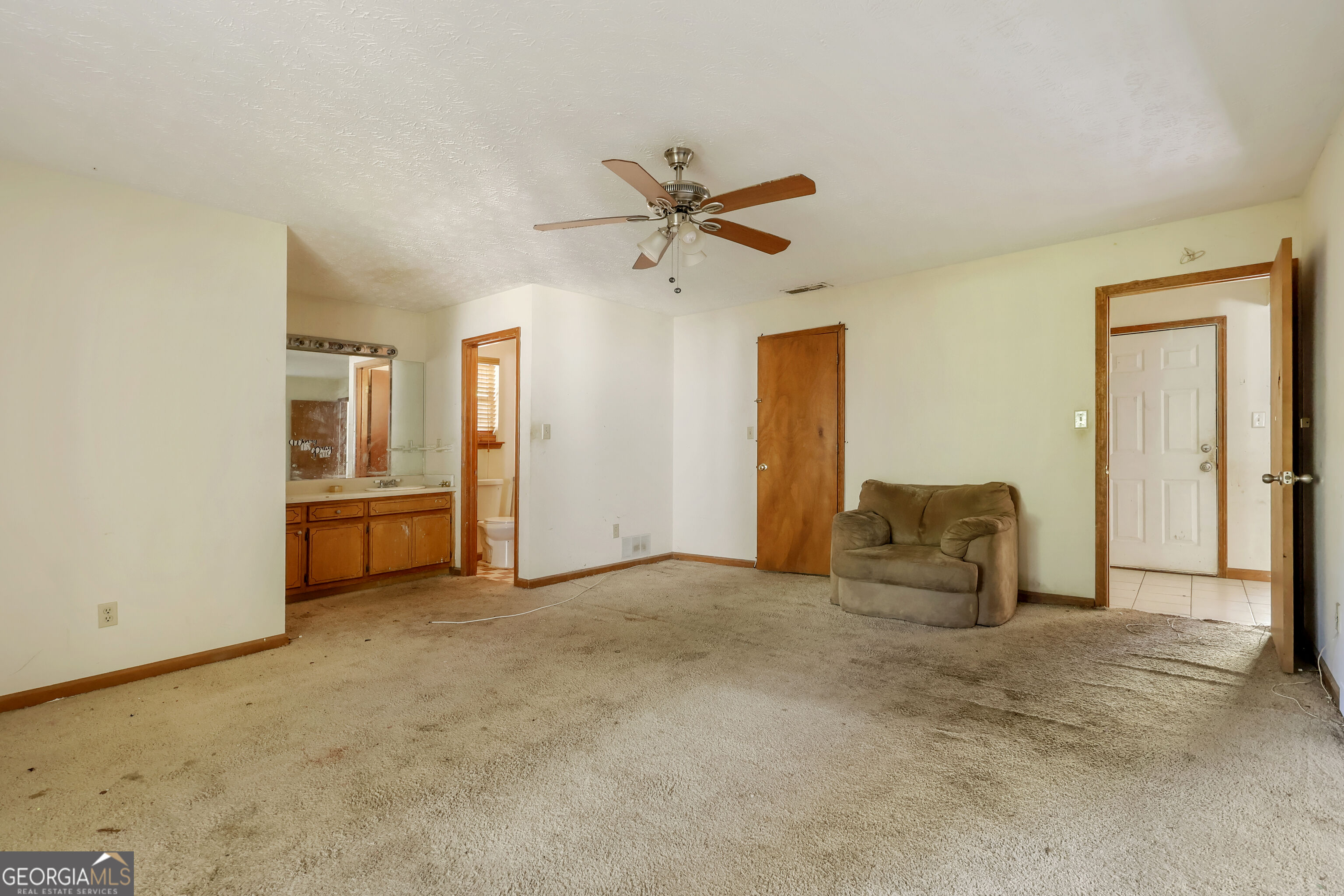 377 Sir William Court Property Photo 10