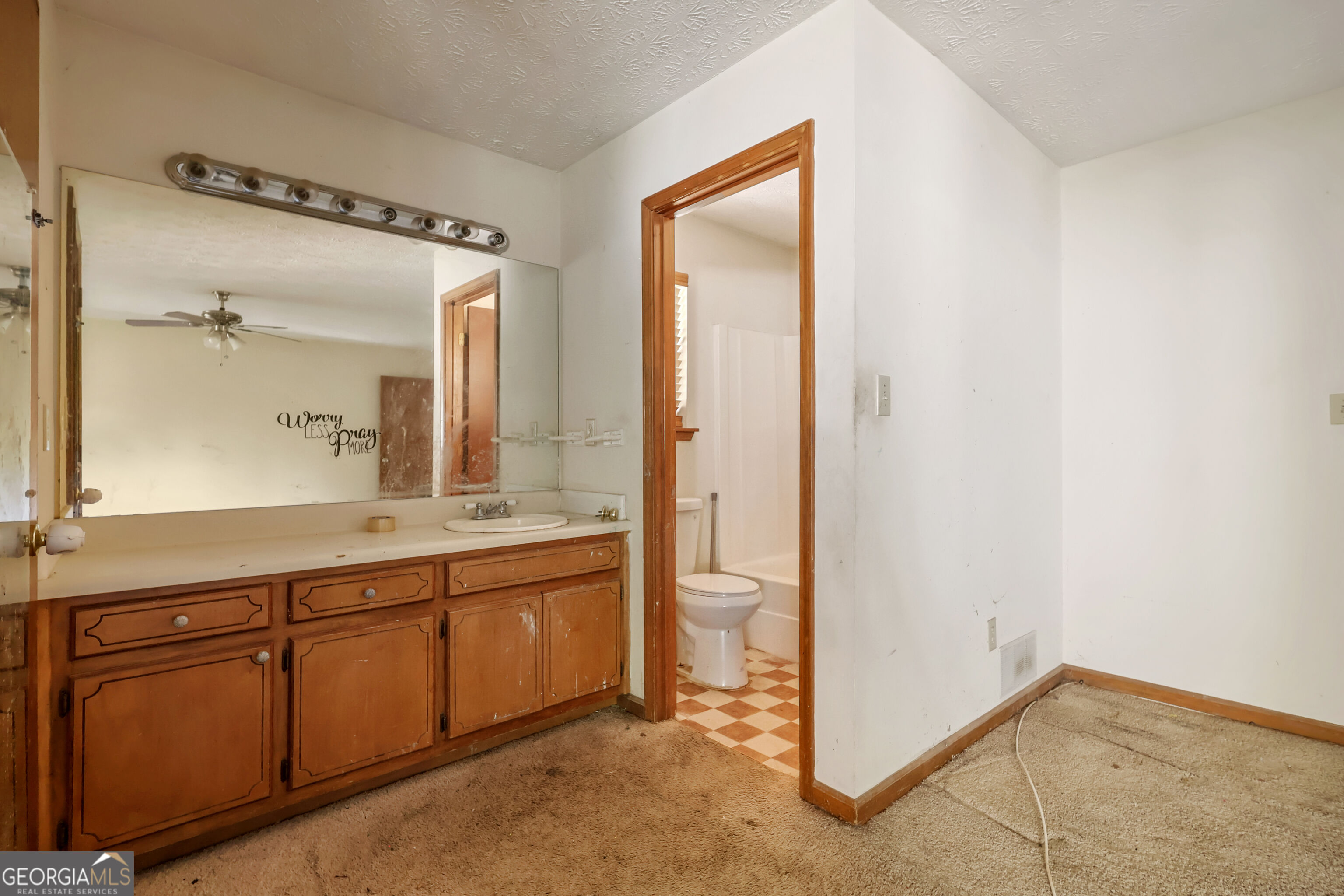 377 Sir William Court Property Photo 11