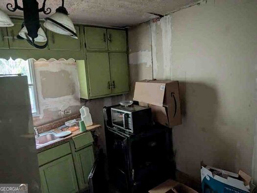 4455 Highland Road Property Photo 10