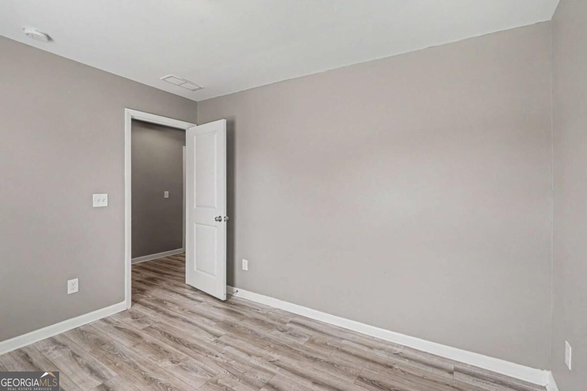 1128 Oak Hollow Lane Property Photo 15