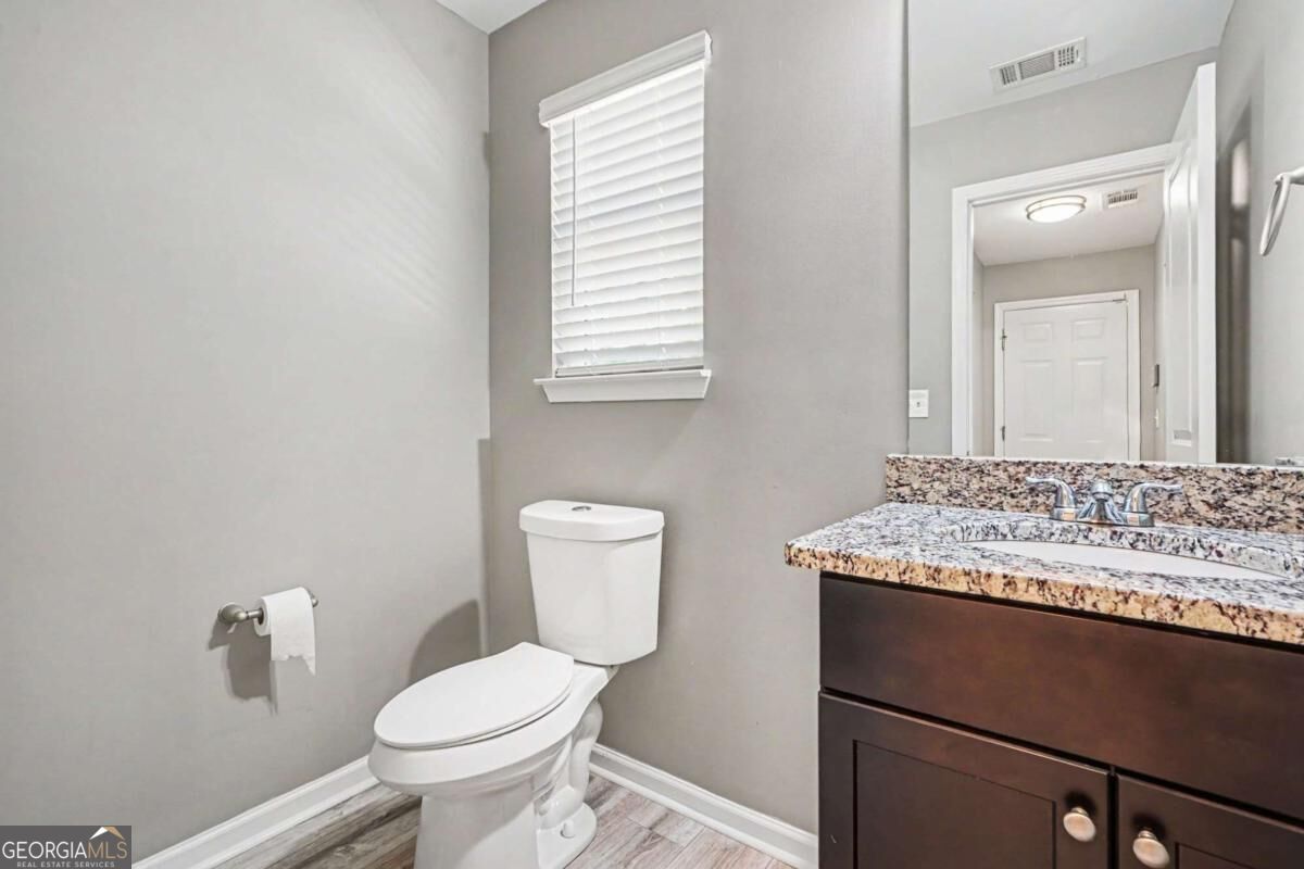1128 Oak Hollow Lane Property Photo 20