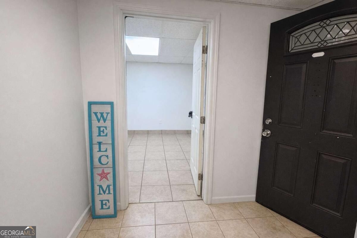 220 Sandy Springs Place # D Property Photo 3