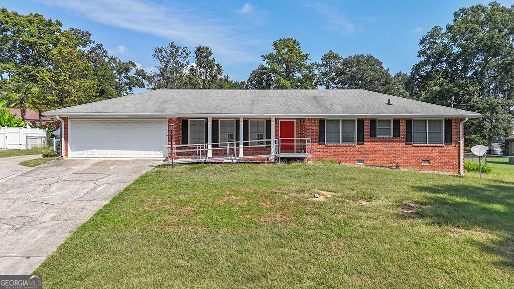 2122 Colonial Oak Way Property Photo 1