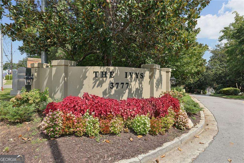 60 Ivy Parkway Ne Property Photo 2