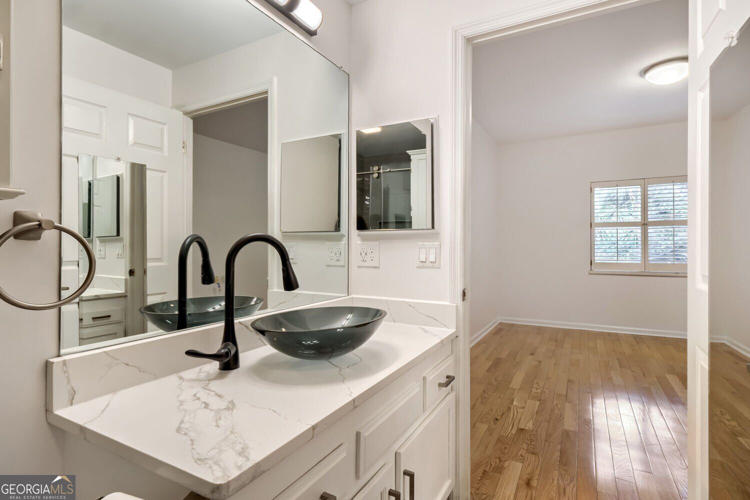 1800 Clairmont Lake # 218 Property Photo 16